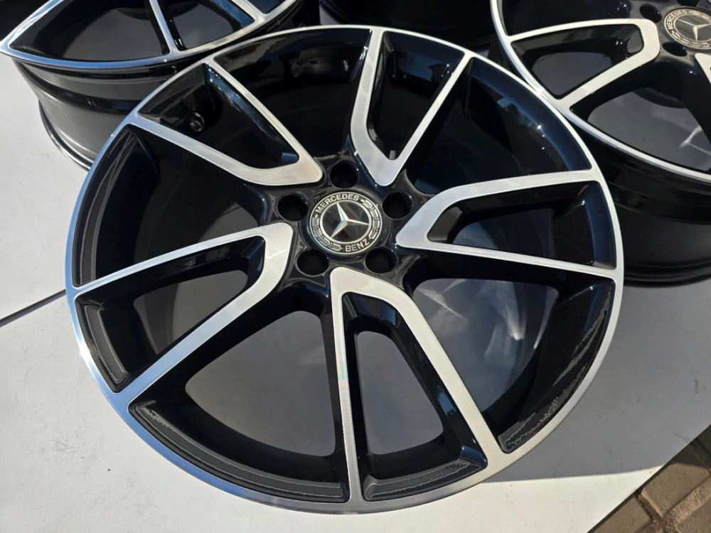 Mercedes E W213 W212 W205 CLA Vito V 19''