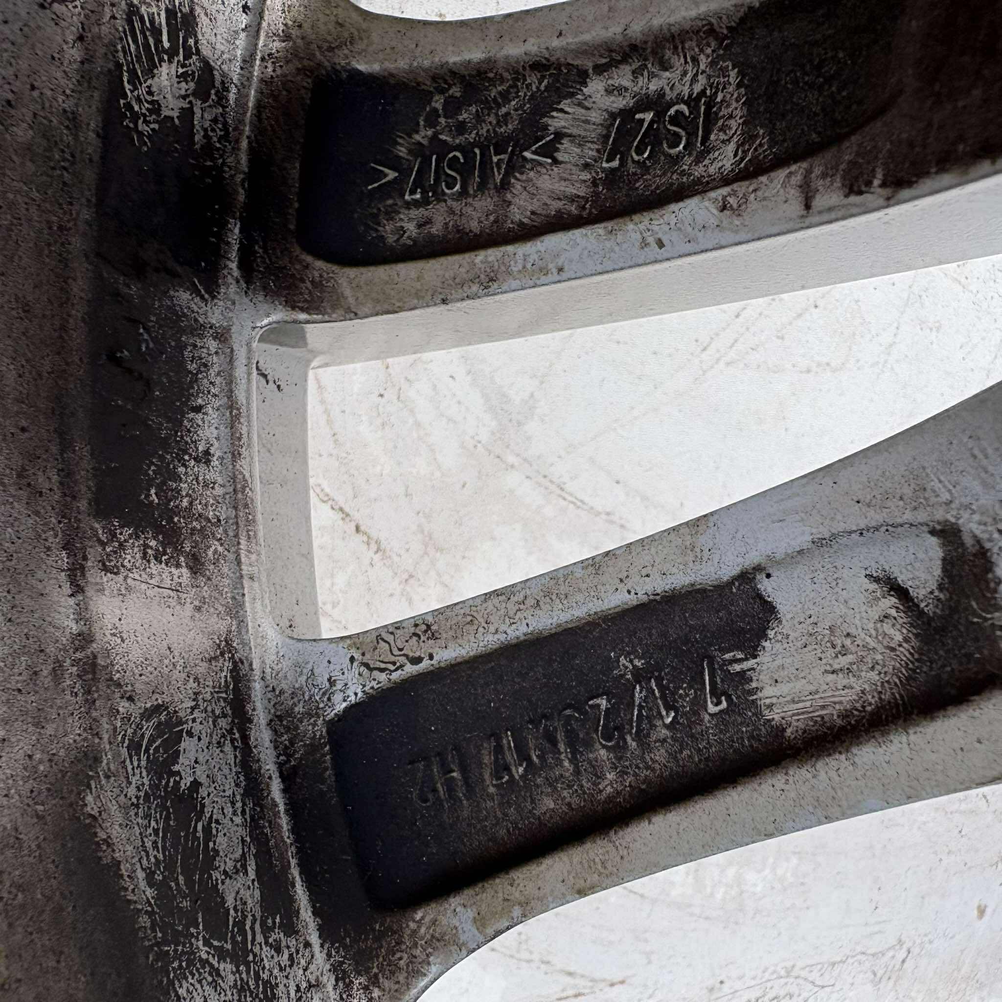 BMW G20 G21 G30 G31 17" + senzory