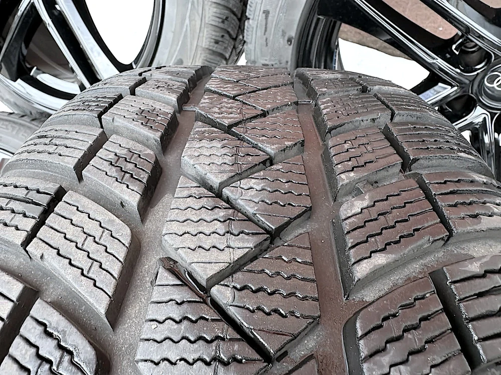 KOLA ZIMNÍ AUDI A6 C8 A7 245/45R19 ROK 2022 7MM