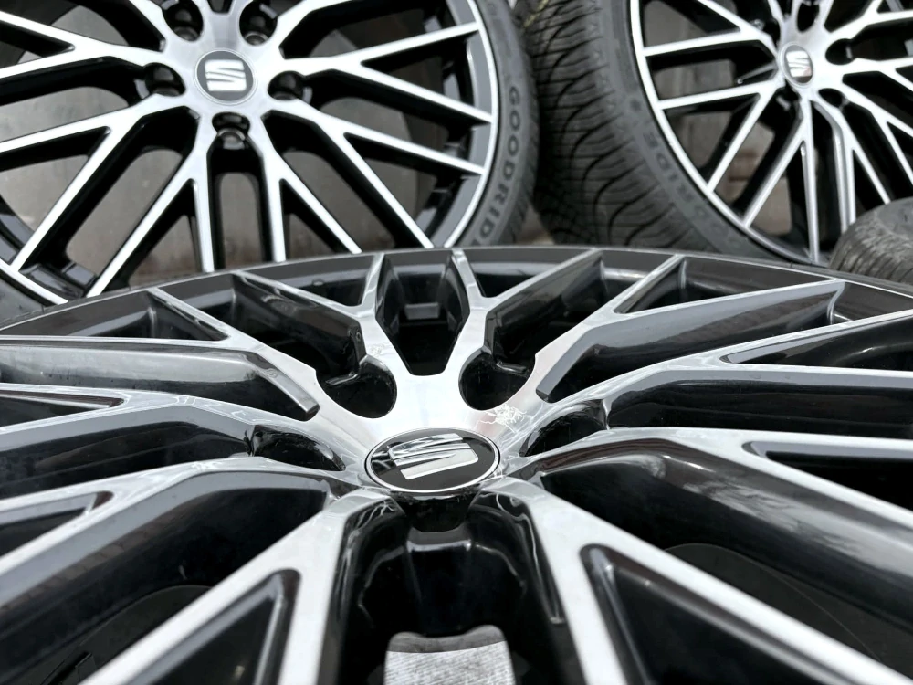 CELOROČNÍ KOLA ŠKODA OCTAVIA 235/35R19 ROK2024