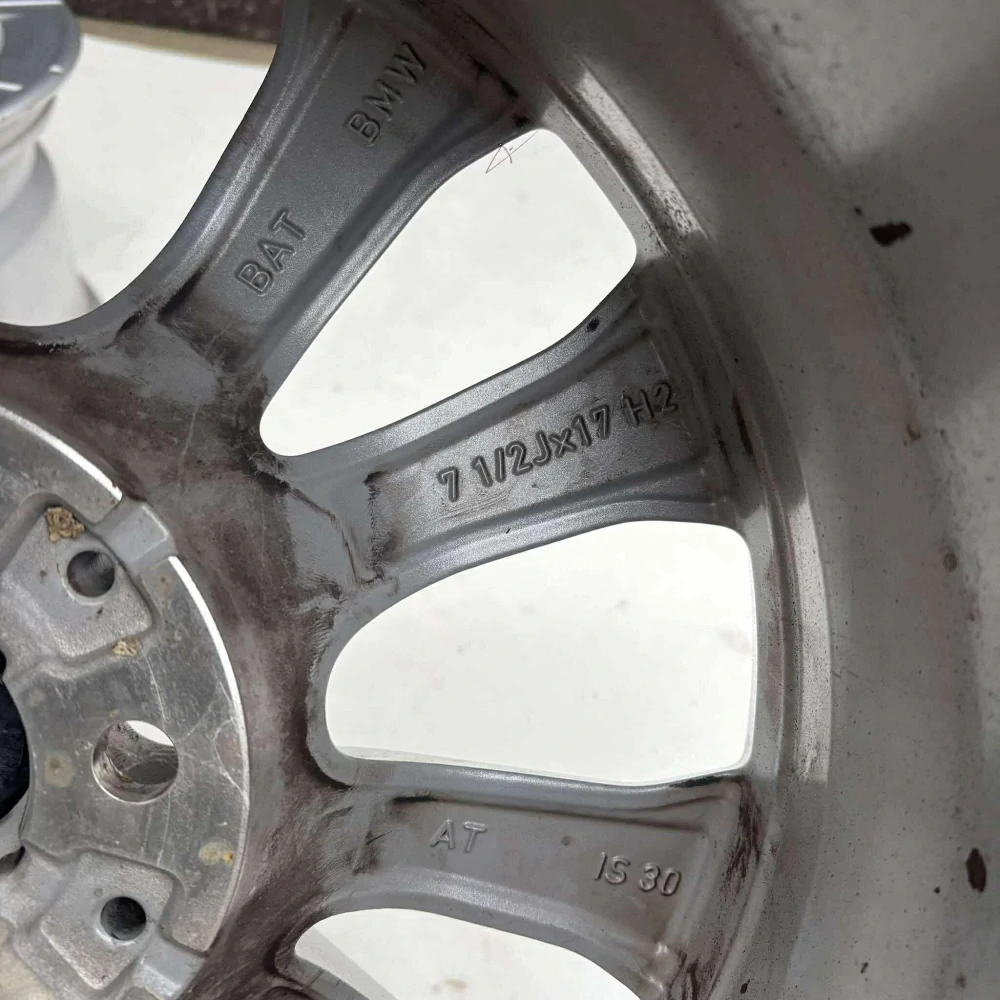 BMW 3 G20 G21 G30 G31 X1 F48 X2 F39 17''
