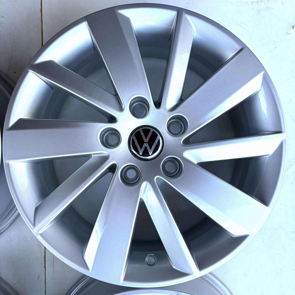 NOVÁ ALU VW GOLF Caddy T-Roc Jetta Touran 16" ET46
