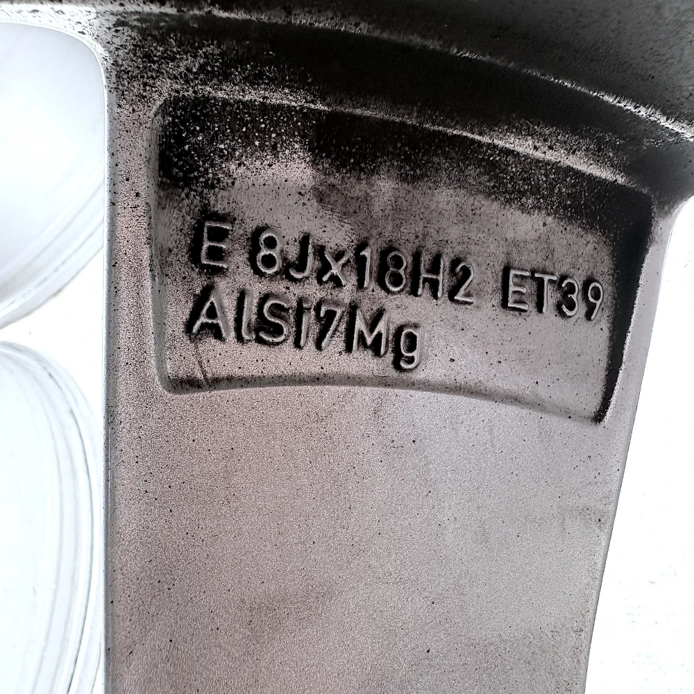 ORIGINÁLNÍ ALU AUDI A4 B7 B8 B9 A6 C7 C8 Q3 Q5 18"