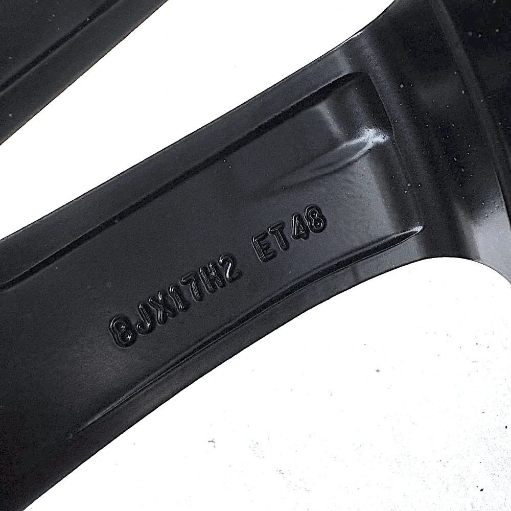 ALU AUDI A4 B8 17" 5X112 8J